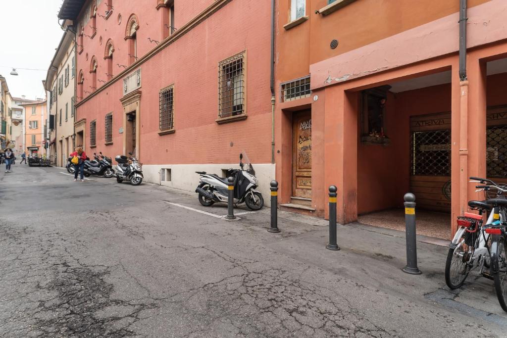 Bologna Central Studio photo