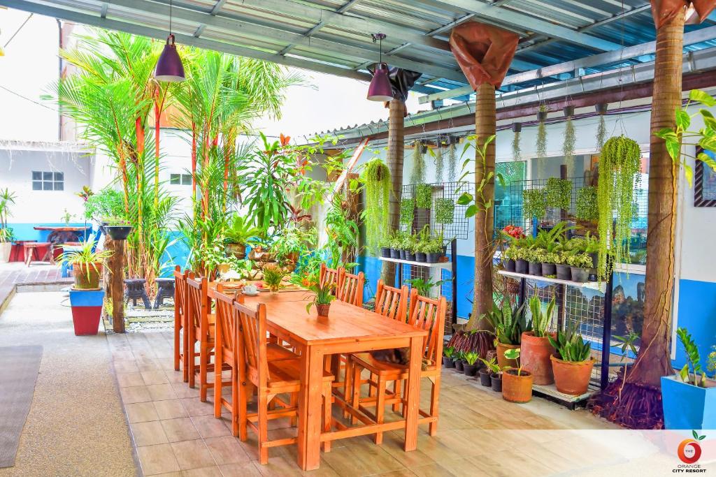 Restaurant, The Orange City Resort in Krabi