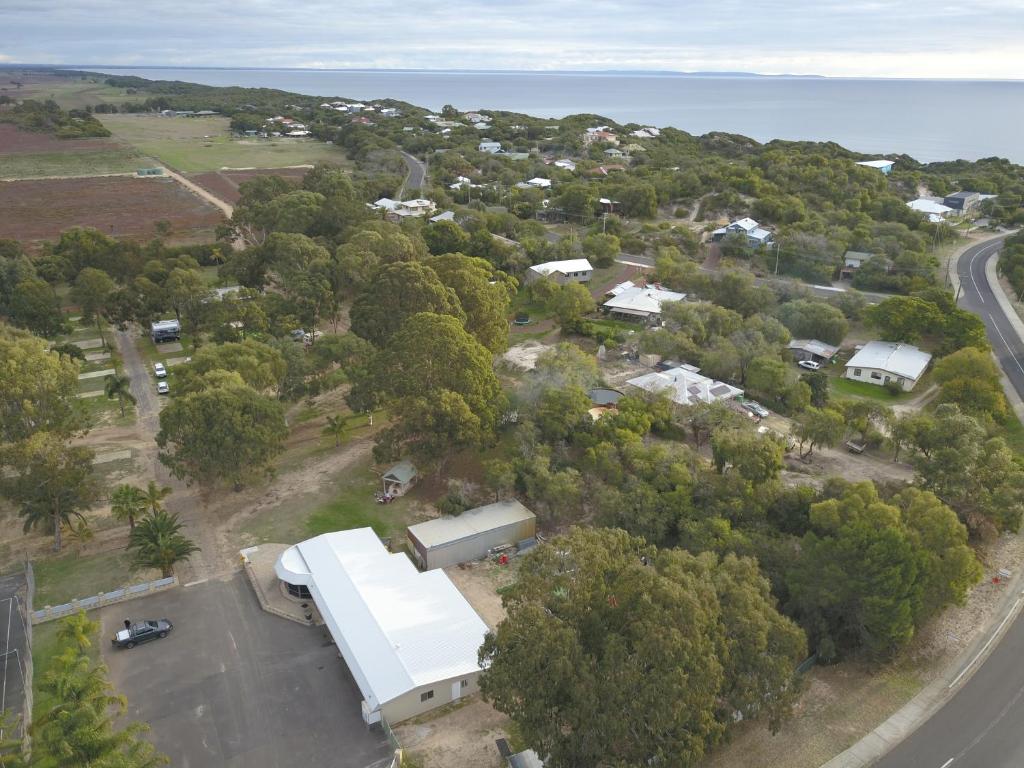 Peppermint Grove Beach Holiday Park photo