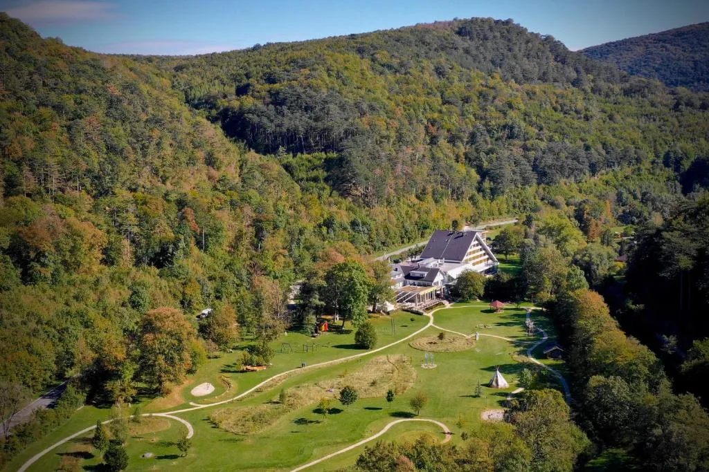 Hotel Krainerhütte, hotel in Baden