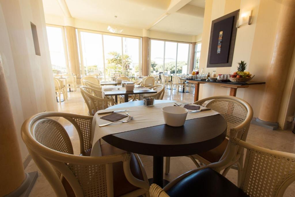 ホテル サボイ (Hotel Savoy) ラウンジ