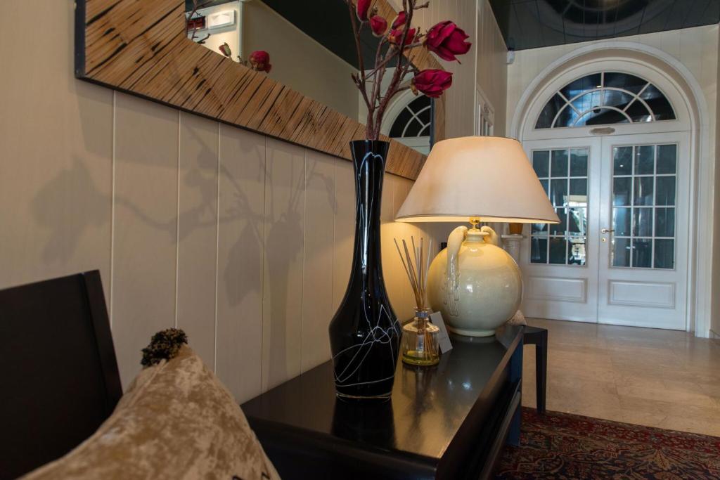 フロント・ロビー