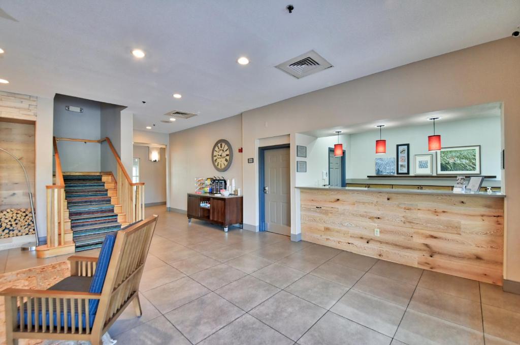 Country Inn & Suites by Radisson, Ocala, FL photo