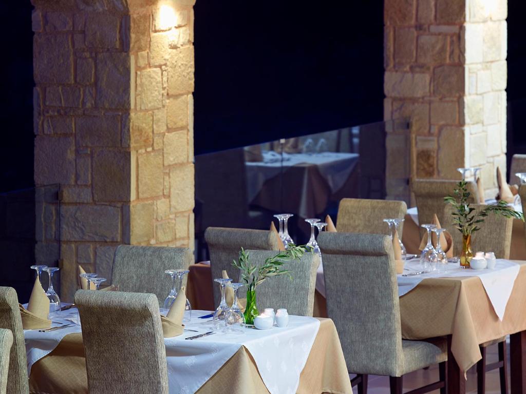 Filion Suites Resort & Spa — Restaurant & bars in Bali