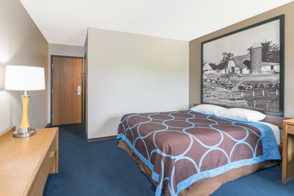 Super 8 By Wyndham Milbank Sd photo