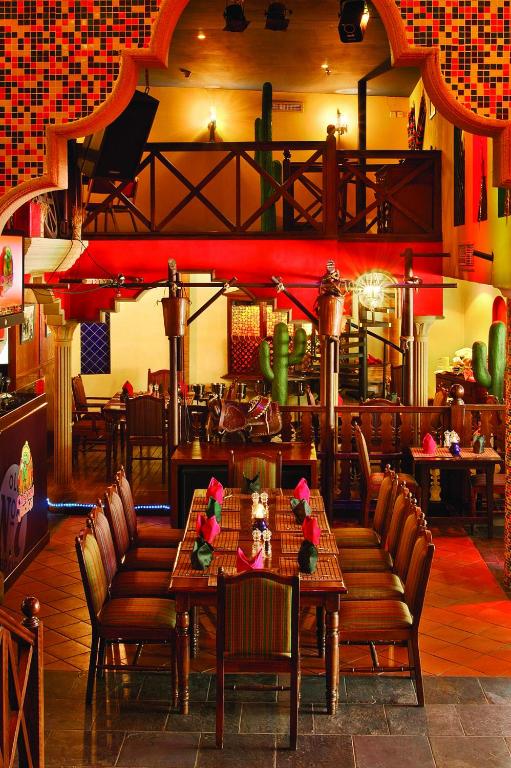 Hotel Dining