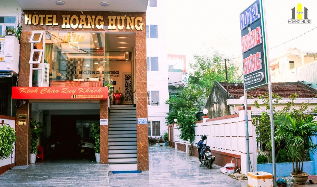Entrance, Hoang Hung Hotel in Quy Nhon (Binh Dinh)