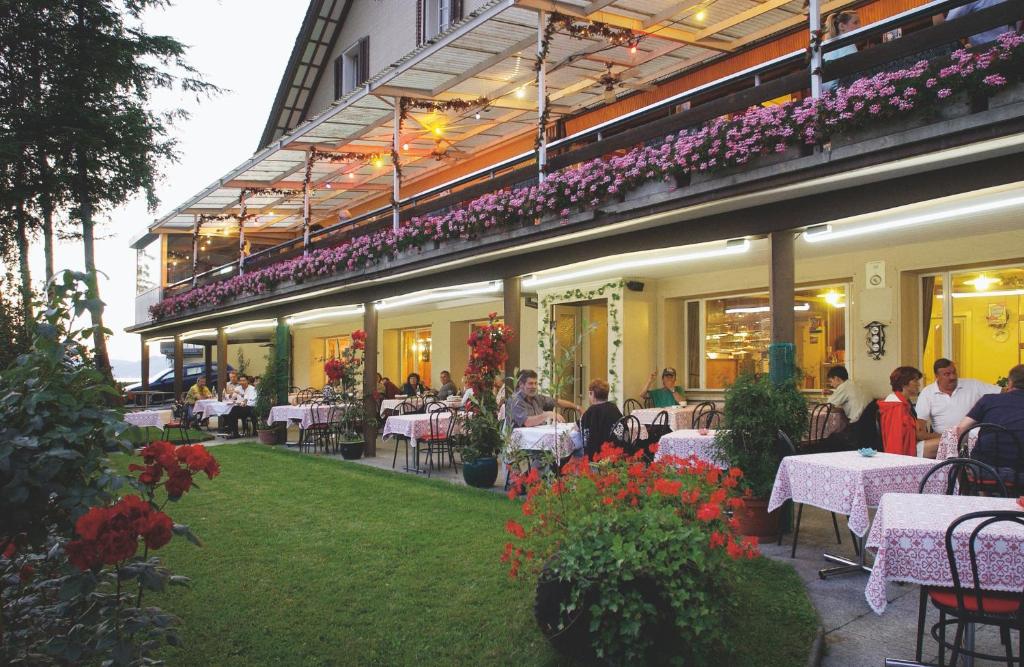 Hotel - Restaurant Eierhals am Agerisee 전경