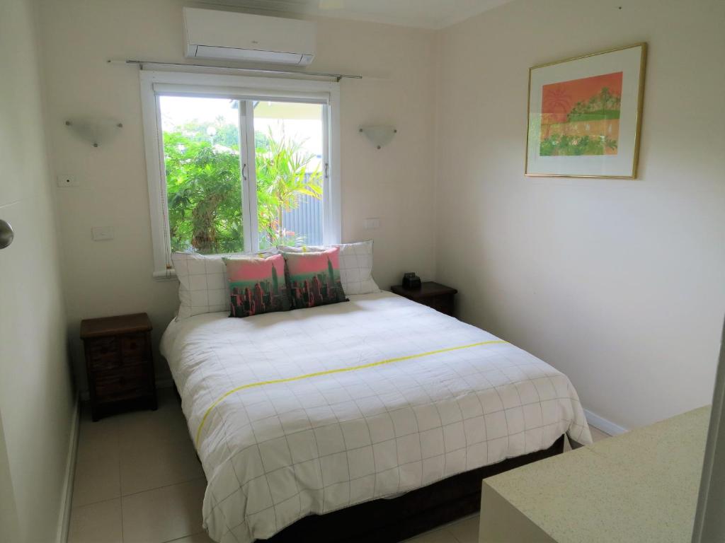 Edge Hill Clean & Green Cairns, 7 Minutes from the Airport, 7 Minutes to Cairns CBD & Reef Fleet Ter photo