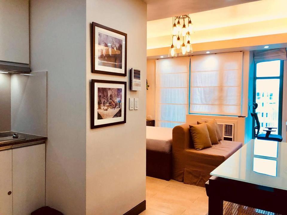 H&M  One Palmtree Villas