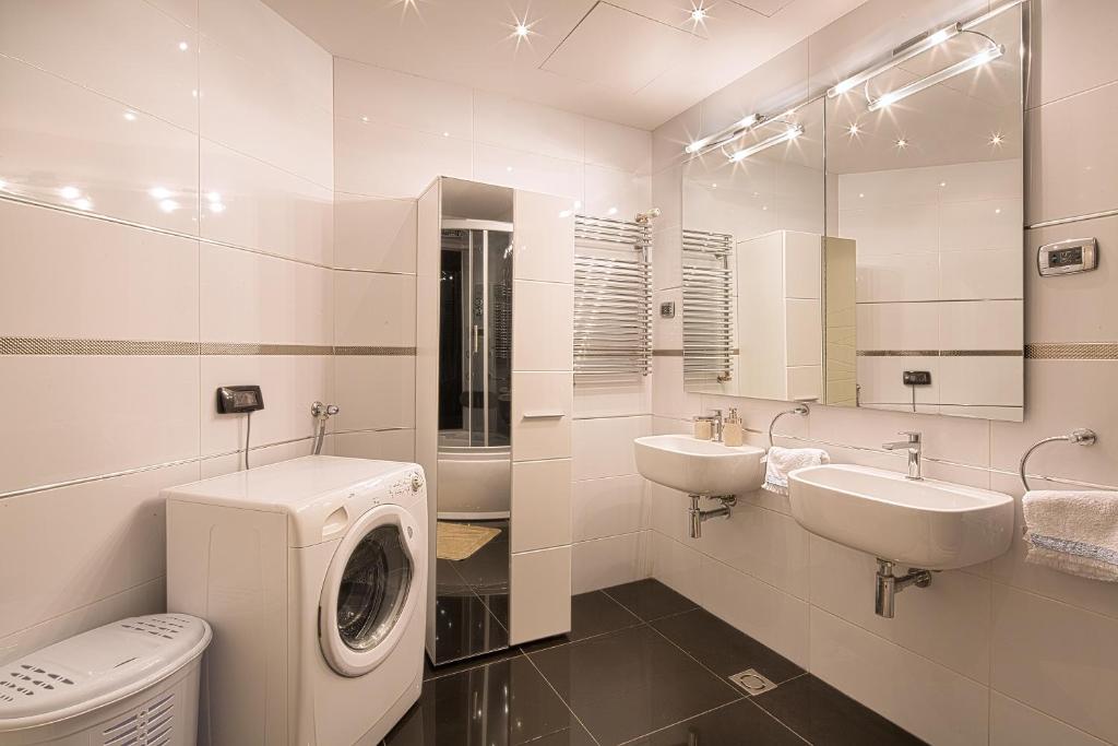 Premier LUX apartment photo