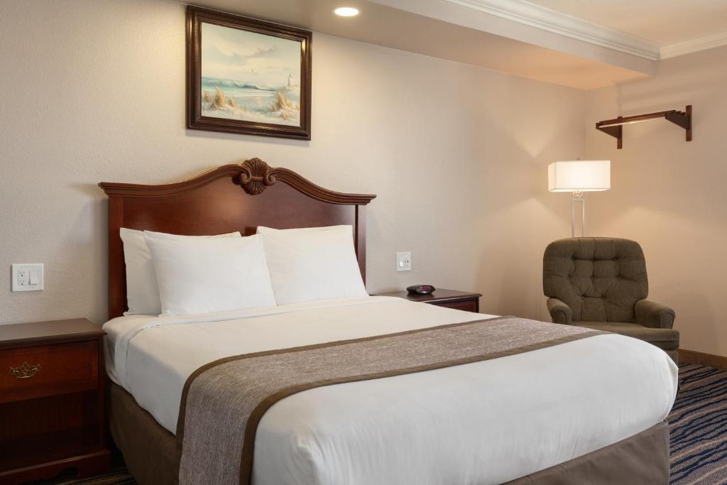 Days Inn By Wyndham Eureka Ca Photo 8