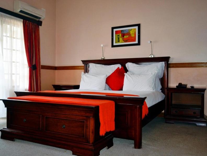 Crown Hotel photo
