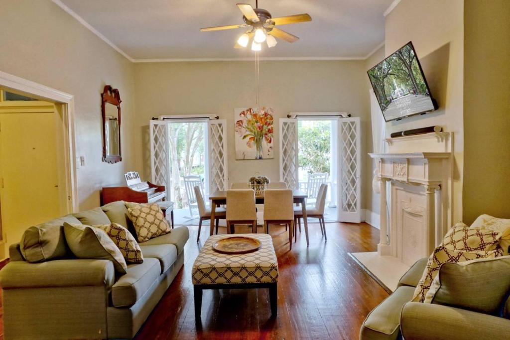 Comfortable Escape in Historic Downtown Savannah, Savannah