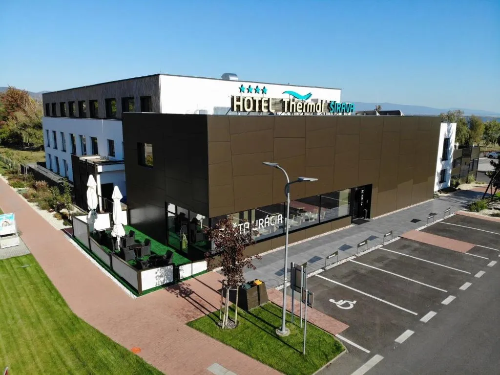 Hotel Thermal ŠÍRAVA, hotel v destinaci Kaluža