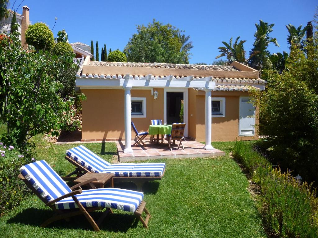 La Perla de Torrenueva — Hotel building in Mijas, Andalusia