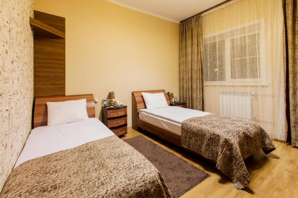 Hotel 7 Dorog photo