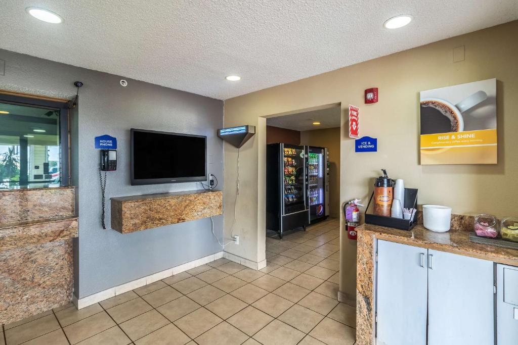 Motel 6 Corpus Christi TX - North 전경