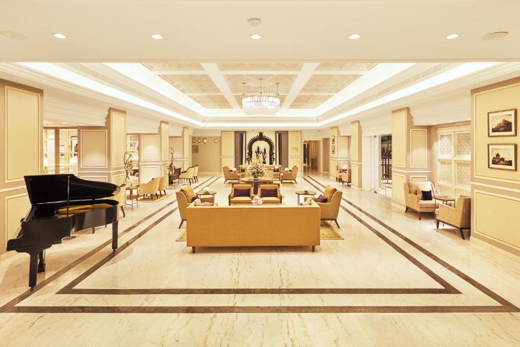 Lobby, Taj Connemara, Chennai in Chennai