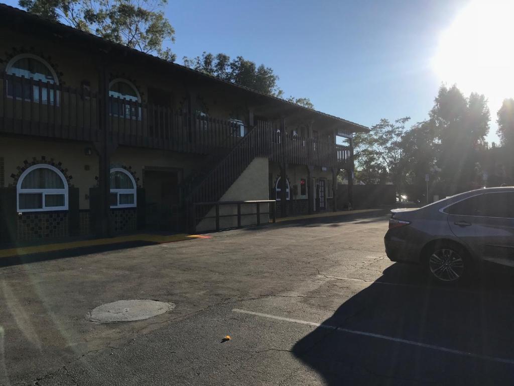 Hacienda Motel photo