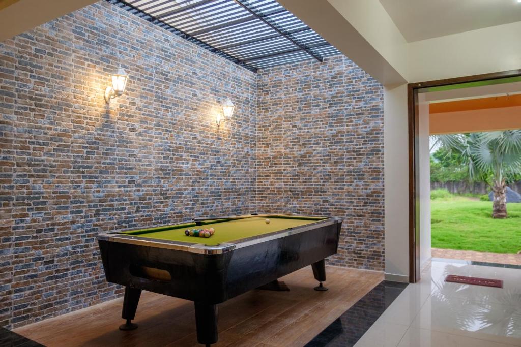 SaffronStays Mega Farms by the River, Igatpuri - quaint farmstay with river views photo