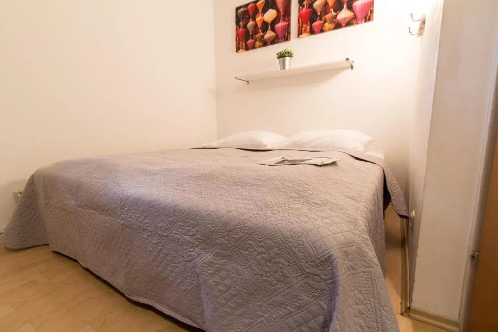 Apartmenthaus Hietzing I contactless check-in, Hotel in Wien