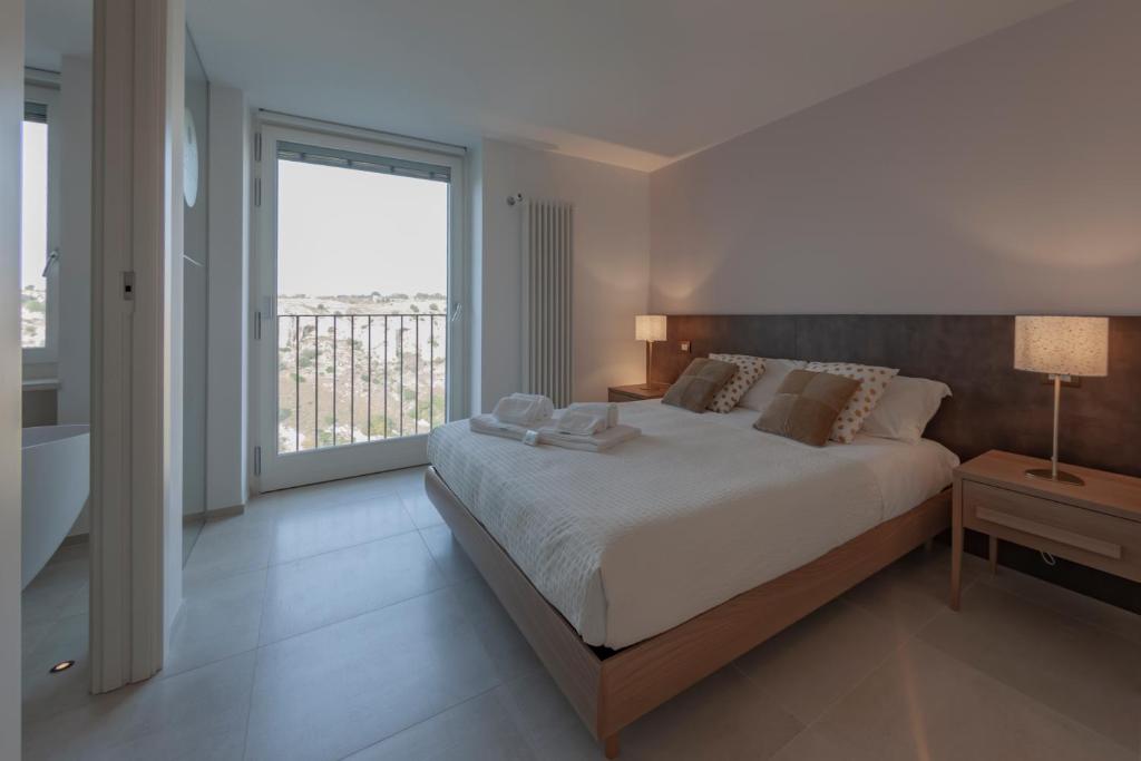 LAMIA MATERA 11 - 3