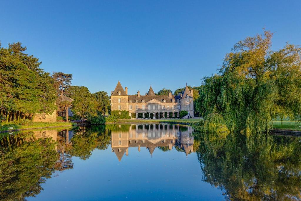 Tocqueville-les-Murs Chateau Sleeps 10 WiFi