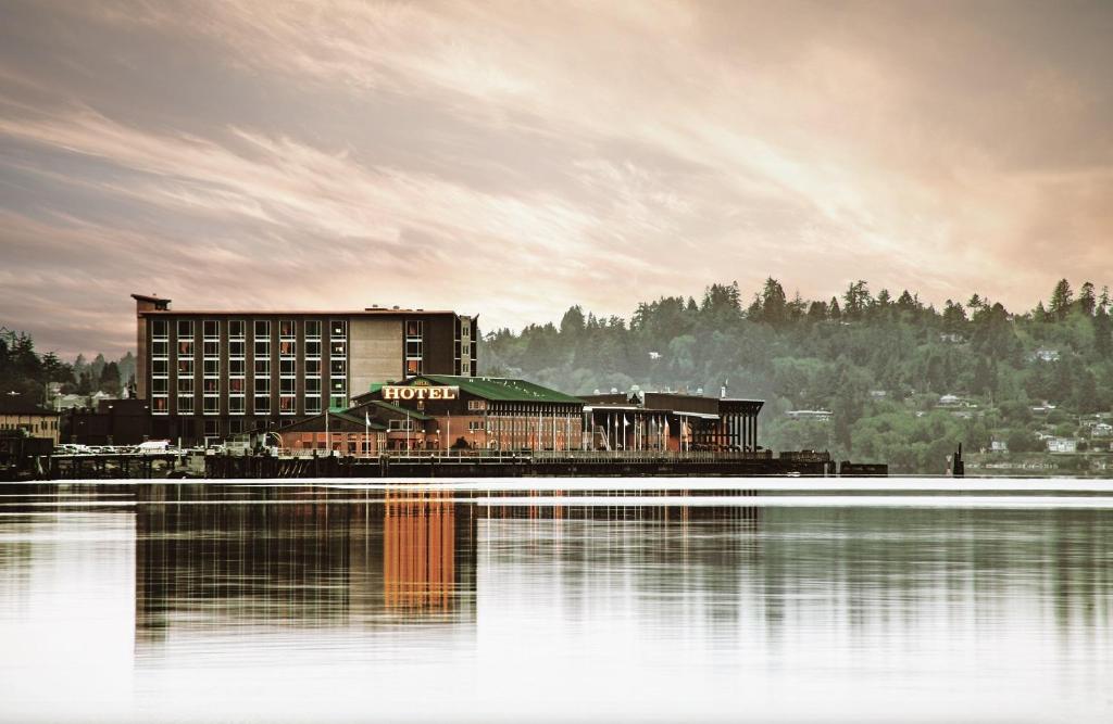 The Mill Casino Hotel — Hotel in North Bend (OR)