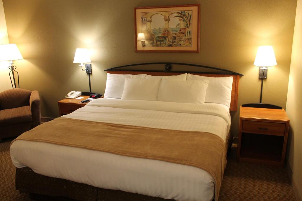 AmericInn by Wyndham Grimes photo