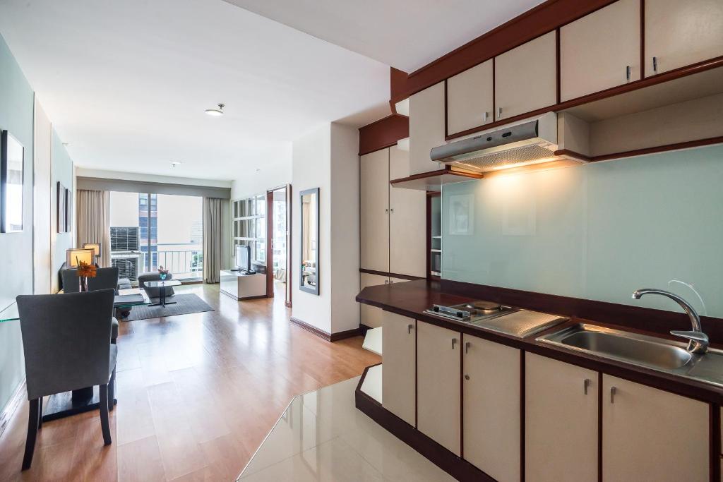 Evergreen Place Siam by UHG