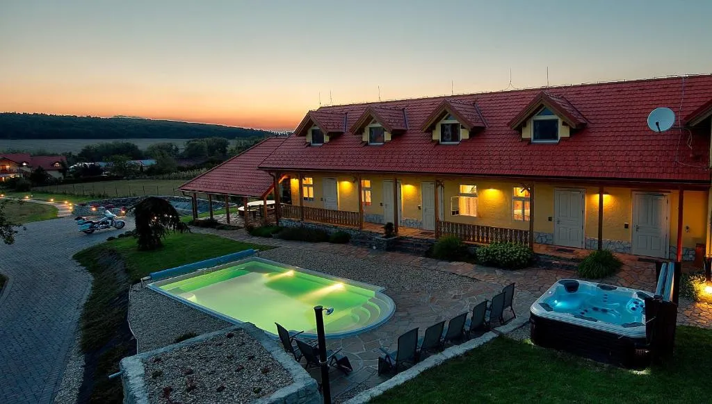 Penzión Tokaj Ostrožovič, hotel in Veľká Tŕňa