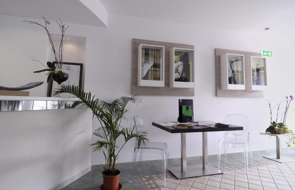 Hotel Ambrosio La Corte photo