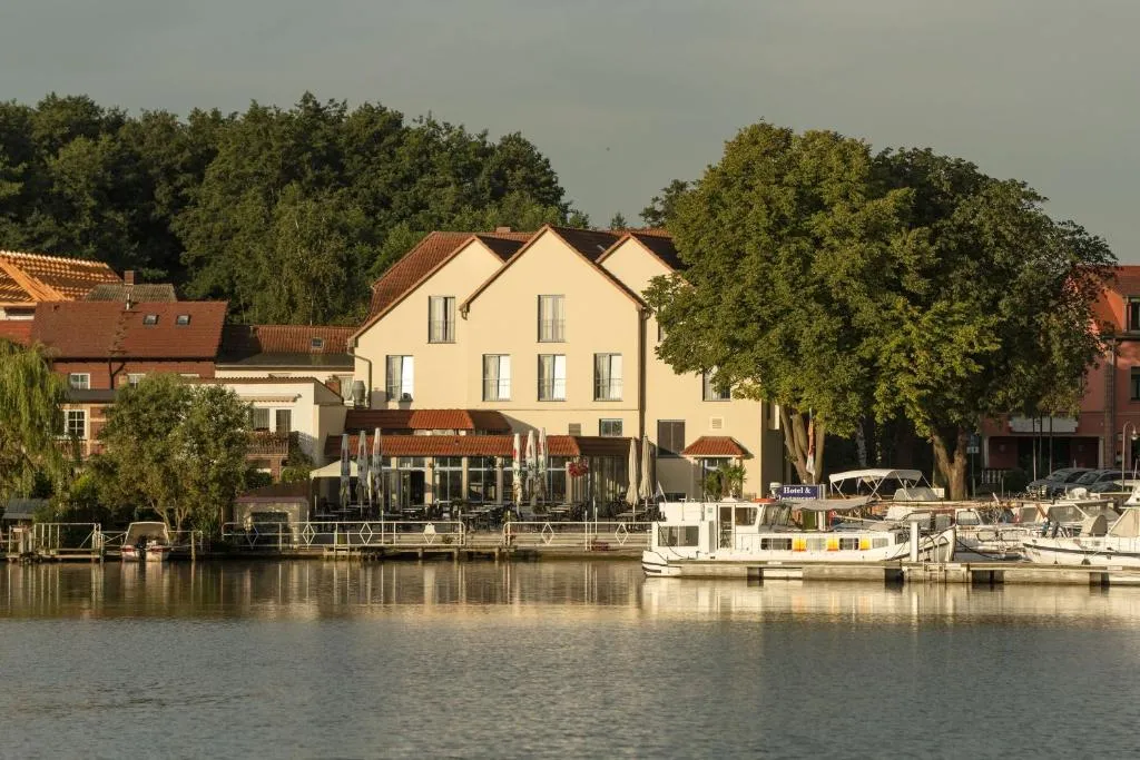 Hotel Müritzterrasse, hotel in Röbel