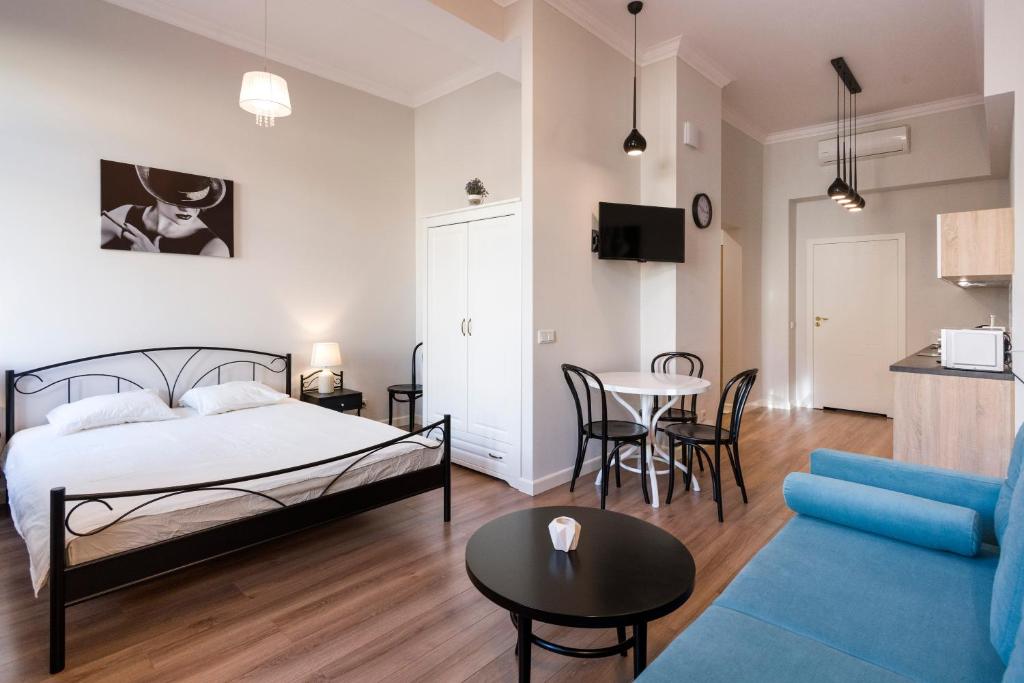 Moon Apartment — Hotel in Kraków