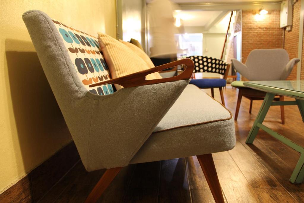 陳查拉99青年旅館 (Chan Cha La 99 Hostel)