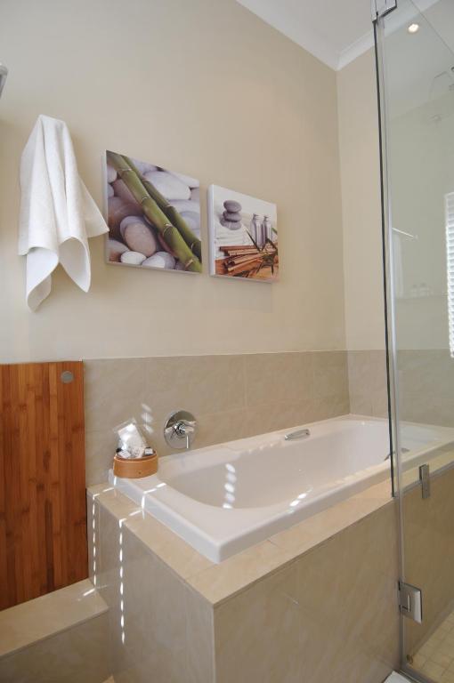 Bamboo Guest House photo