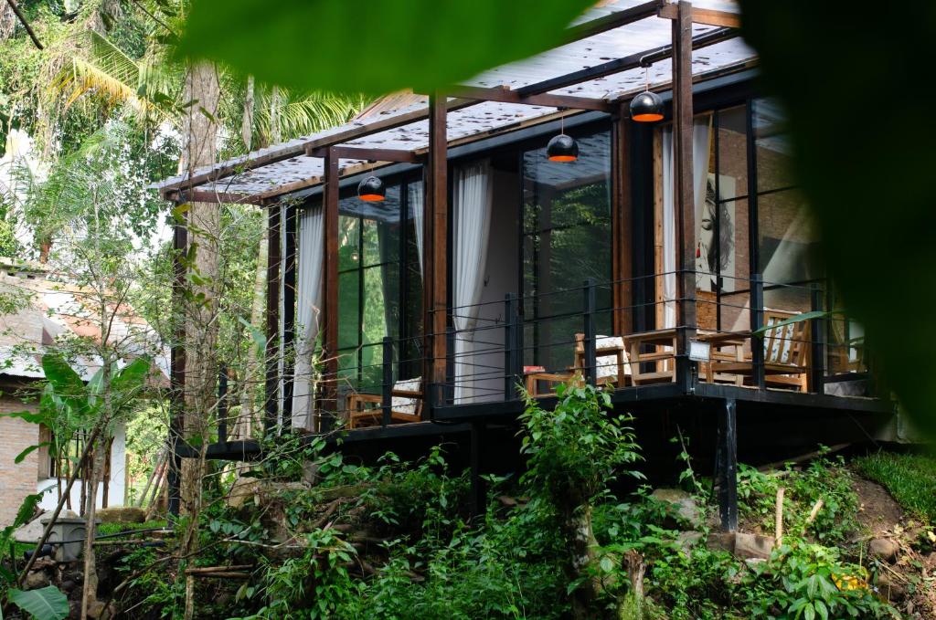 ระเบียง/ชานเรือน