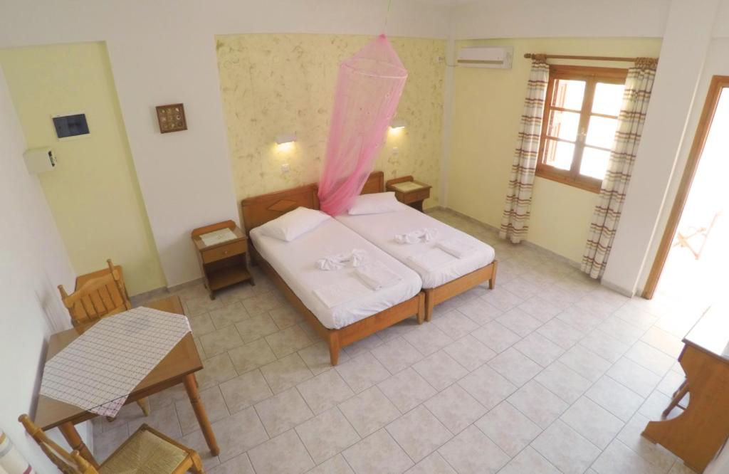 Tarsanas Beach, Kokkari