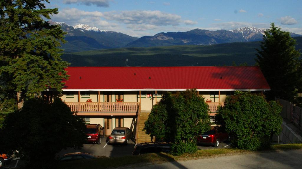 Rocky Mountain Springs Lodge photo