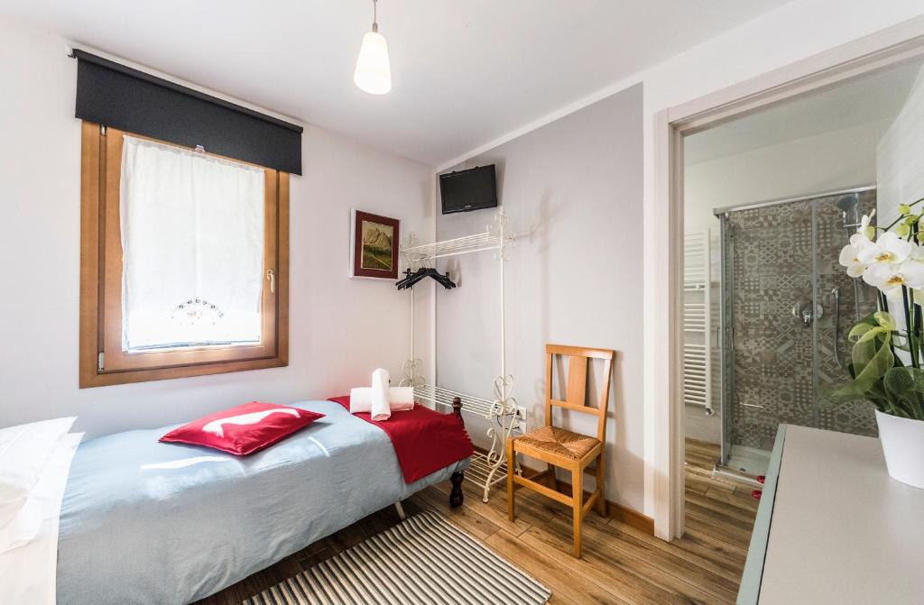 LA LOGGETTA affittacamere — Hotel in Bassano Del Grappa
