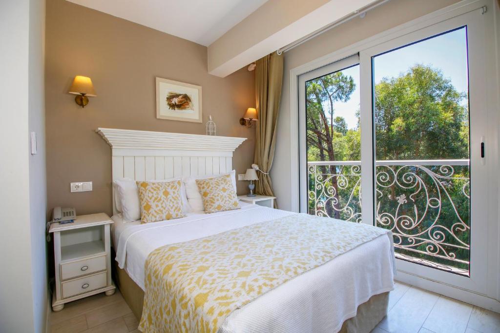 Joya Del Mar Hotel & Marina photo