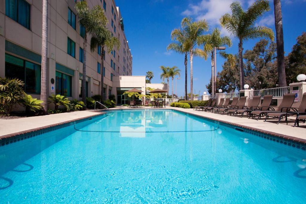 カントリー イン & スイーツ バイ ラディソン、サンディエゴ ノース、CA (Country Inn & Suites by Radisson, San Diego North, CA) スイミングプール