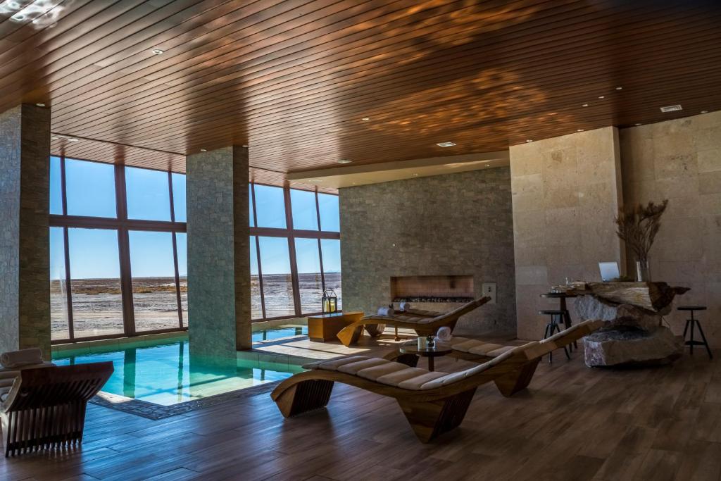 สระว่ายน้ำ