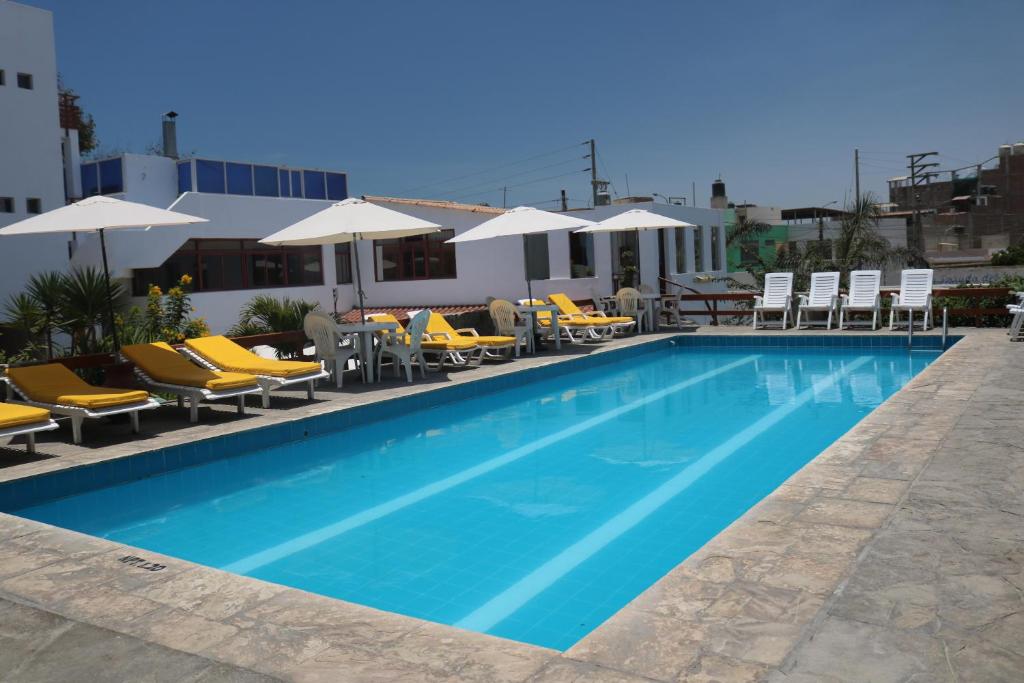 Hotel Bracamonte photo