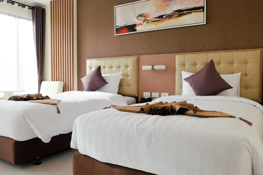 Hotel Ajana，位于乌尔齐尼的酒店