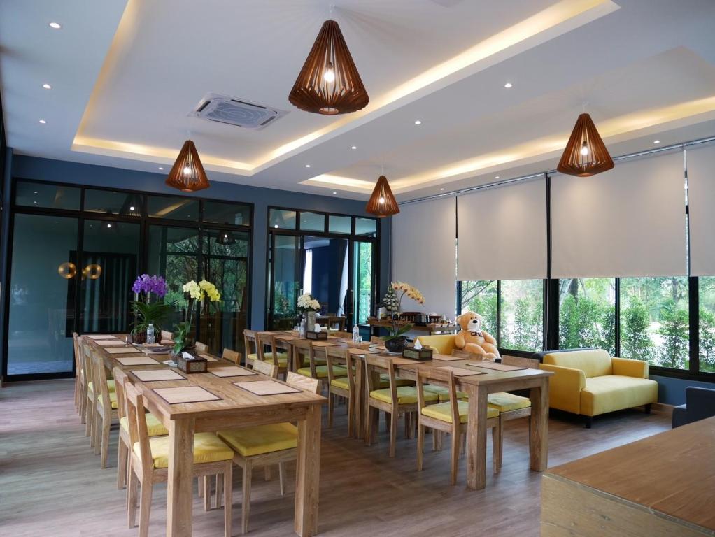 Food and beverages, Look at home Lamphun in Lamphun