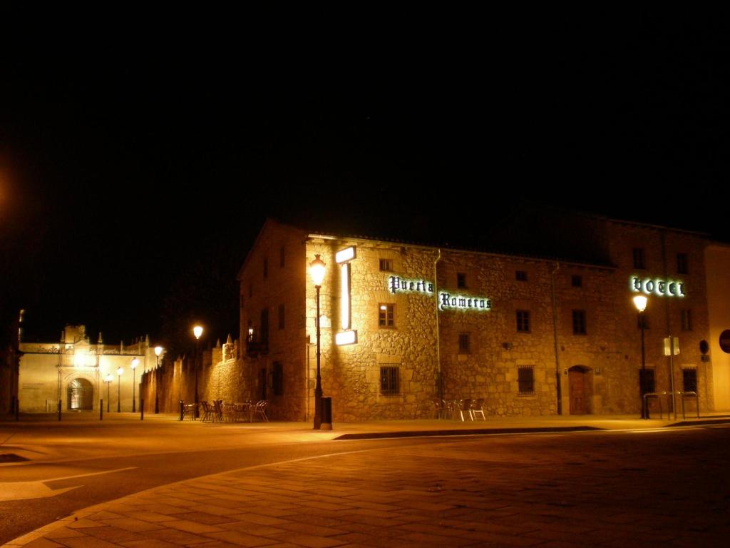 Hotel Puerta Romeros - 2