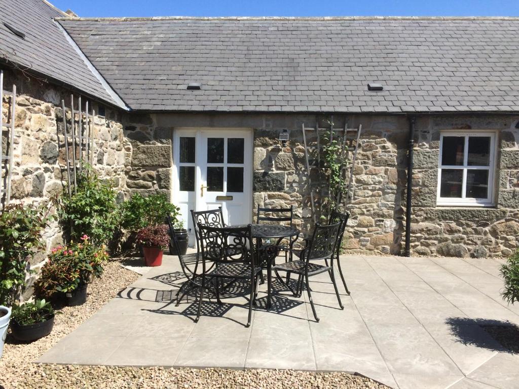 LAIRDS COTTAGE, Stuartfield