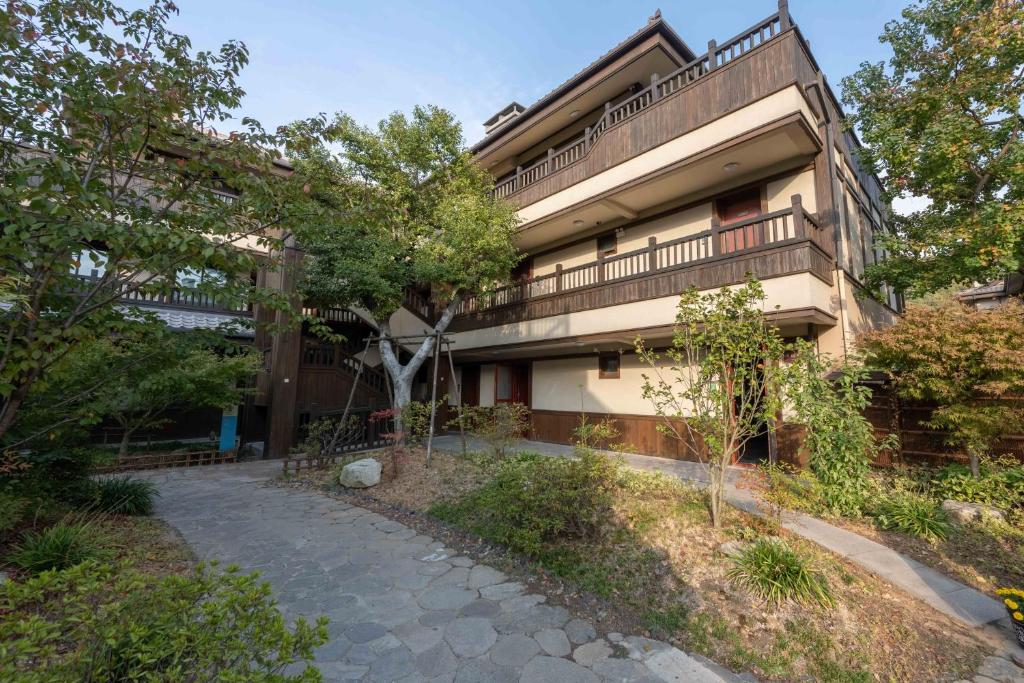 拈花湾景区内花园庭院别墅套房---购票入住